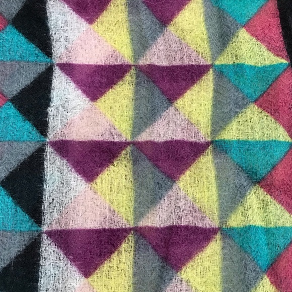 Anthro “Bright Borders Scarf” by Emma Carlsen - Picture 4 of 9